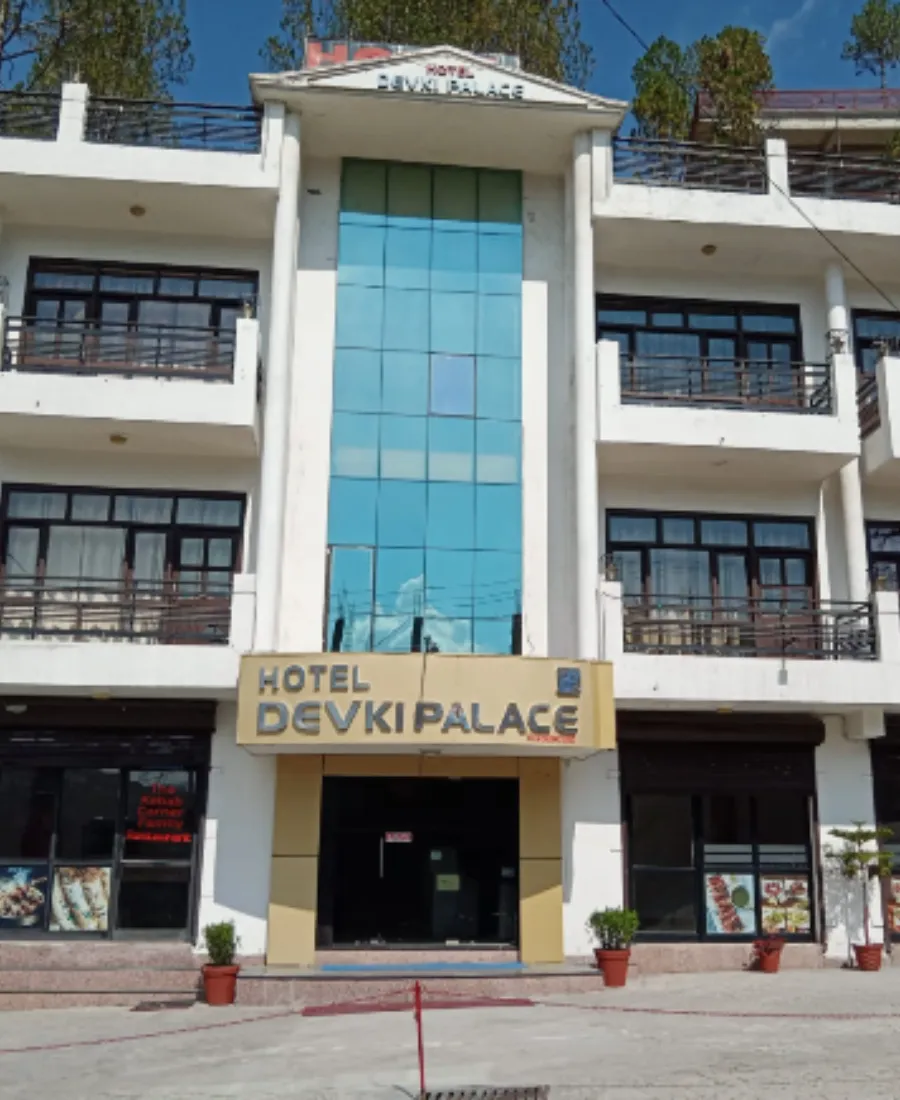 Hotel Devki Palace exterior building